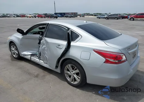 2013 Nissan Altima 2.5 Sv z USA, uszkodzony, nr VIN 1N4AL3AP1DN508680